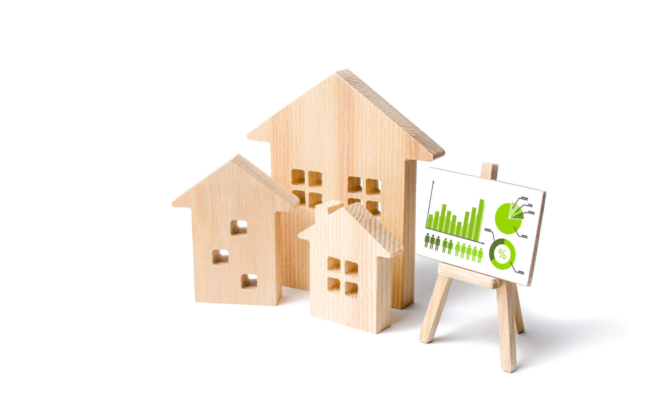 model houses and an easel with energy consumption statistics on